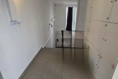 Birou, de 160 mp, în B-dul București - 15