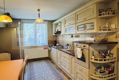 Duplex cu 4 camere cu Canalizare în Florilor - 1