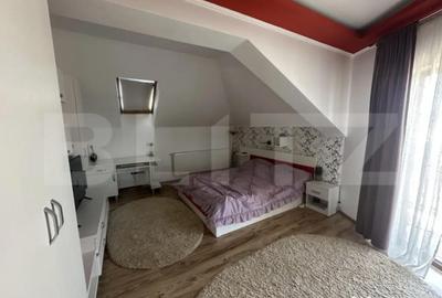 Casă cu 4 camere cu Teren 853 Mp în Păulești - 1