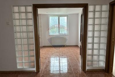 Apartament cu 4 camere de vanzare in zona Calea Romanului - 10