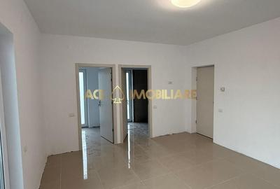 Casă cu 5 camere cu Teren 250 Mp în Vărăști - 8