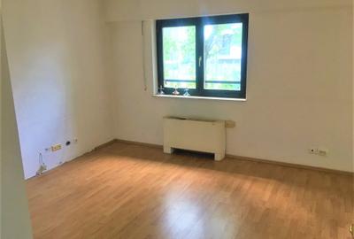 Casă cu 4 camere cu Canalizare în Străulești - 9