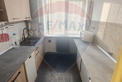 Apartament cu 3 camere, mobilat în Central - 11