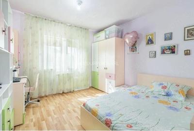 Casă cu Teren 100 Mp în Central