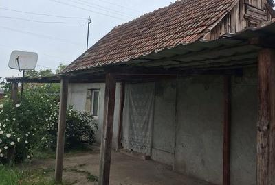 Casă cu 2 camere cu Teren 1100 Mp în Curtici - 1