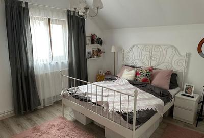 Casă cu 4 camere în Albești