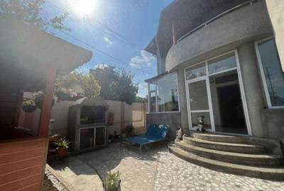 Casă cu 5 camere cu Teren 265 Mp în Dobroești - 1