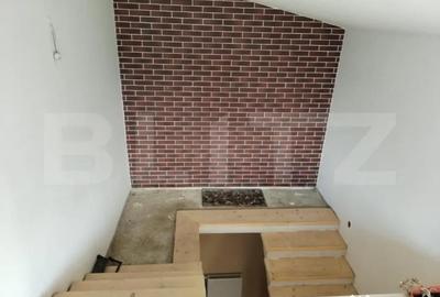 Casă cu 7 camere cu Teren 975 Mp în Central