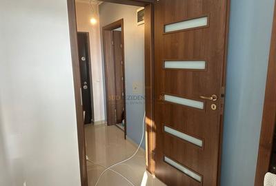 Garsoniera spatioasa, etaj 2, loc de parcare, Drumul Fermei,0 Comision - 10