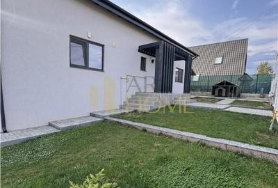 Casă cu 3 camere cu Teren 700 Mp în Păulești - 2