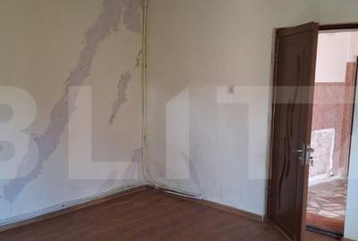 Casă cu 3 camere cu Teren 900 Mp în Central - 2