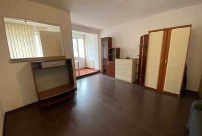 Garsonieră semidecomandată, mobilată în Dristor