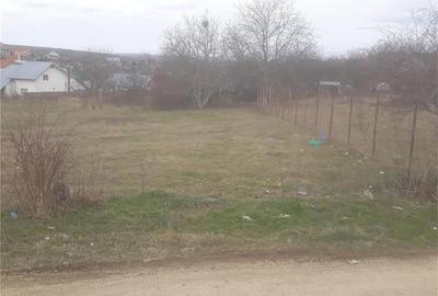 Teren de 1102 mp, în Bucium - 8