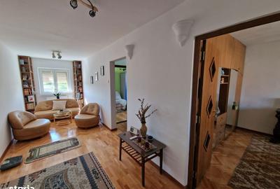 Apartament cu 3 camere decomandat în Valea Aurie - 2