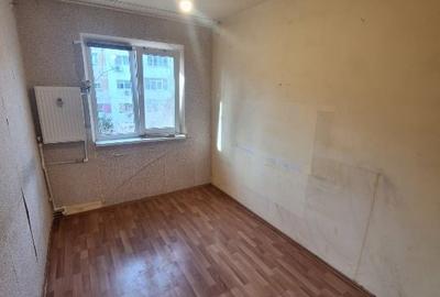 Apartament cu 3 camere semidecomandat în Tomis III - 2