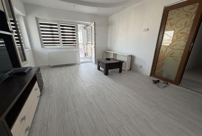 Apartament cu 3 camere decomandat în Uiești - 2