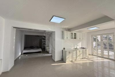 Spațiu comercial, de 240 mp, în Central - 11