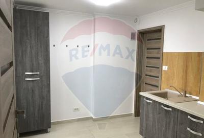 Spațiu comercial, de 50 mp, în Central - 10