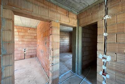 Duplex cu 3 camere cu Canalizare în Moșnița Nouă - 4