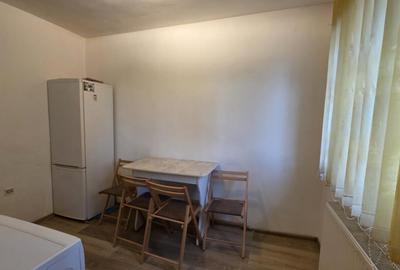 Apartament 3 camere Centru Valenii de Munte | Cartier m - 17