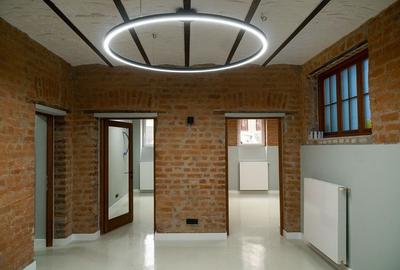 Apartament cu 7 camere semidecomandat în Moșilor