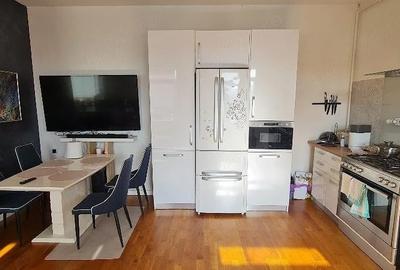 Apartament cu 3 camere decomandat în Horea - 2