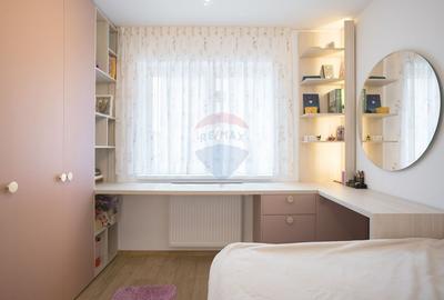 Apartament cu 3 camere decomandat, mobilat în Tractorul - 12