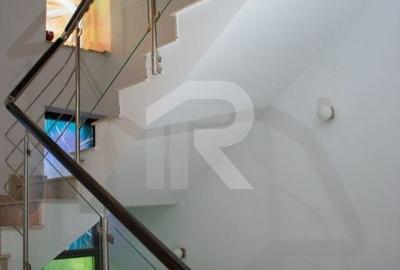 Casă cu 6 camere cu Teren 700 Mp în Crevedia - 6