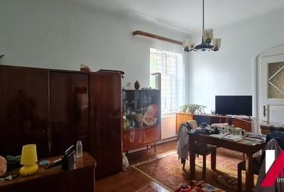 Vand apartament la casa,3 camere, zona Sub Arini, 2 in curte - 7