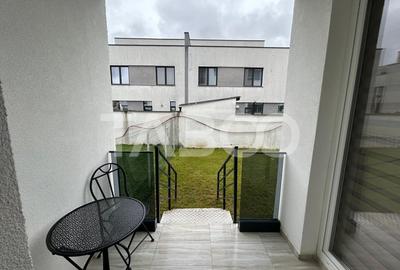 Garsoniera la prima inchiriere cu balcon si gradina in Selimbar - 5