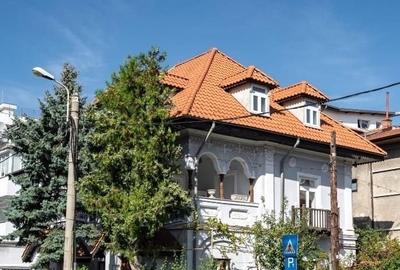 Casă individuală cu 9 camere cu Canalizare în Aviatorilor - 1