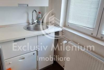 Birou, de 62 mp, în P-ța Victoriei - 11