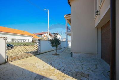 De vanzare Casa/Pensiune in zona Nufarul - Sanmartin - 48