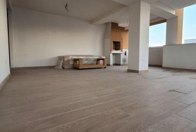 Apartament cu 3 camere semidecomandat în Dumbrăvița