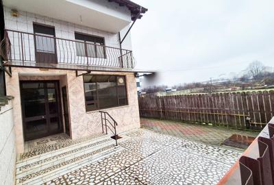 Casă individuală cu 12 camere cu Teren 265 Mp în Nord - 1