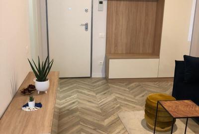 Apartament cu 2 camere semidecomandat, mobilat în 13 Septembrie - 10