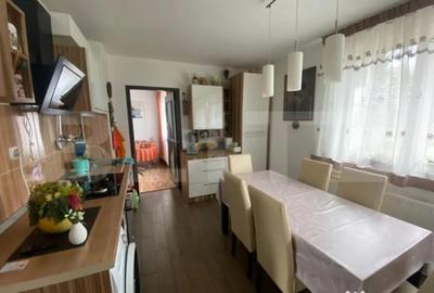 Casă cu 5 camere cu Teren 2100 Mp în Central