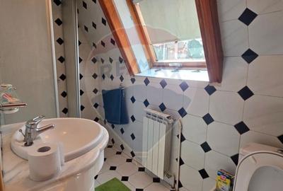 Casă cu 5 camere cu Teren 200 Mp în Grivița - 22