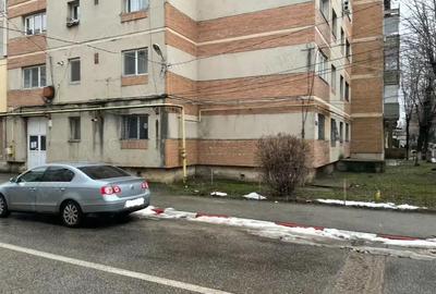 Apartament cu 3 camere decomandat în Zimnicea - 2