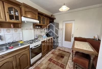Apartament 3 camere de inchiriat , 70 mp , Zona Cetate - 11