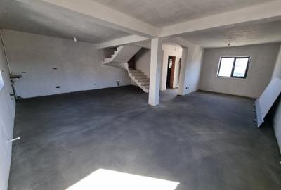 Duplex cu 4 camere cu Canalizare în Clinceni - 13