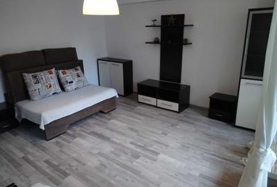 Garsonieră decomandată în Central - 1