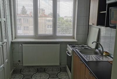 Apartament cu 3 camere decomandat, mobilat în Rovine - 6