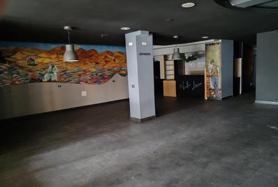 Spațiu comercial, de 155 mp, în Central - 6