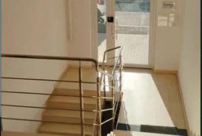 Apartament cu 2 camere decomandat în Tractorul - 11