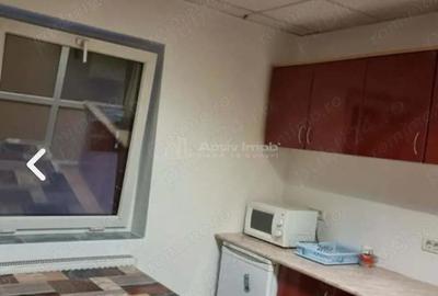 Apartament cu 3 camere decomandat în Podgoria