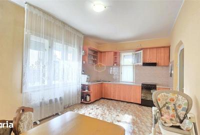 Casă cu 7 camere cu Teren 1384 Mp în Micro 17 - 11