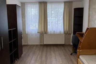 Apartament cu 2 camere decomandat în Cornișa - 4