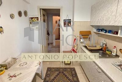 Apartament cu 3 camere decomandat în Malu Roșu - 9