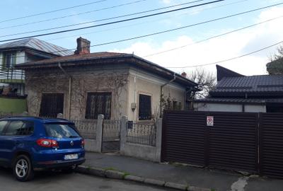 Casă individuală cu 3 camere în Central